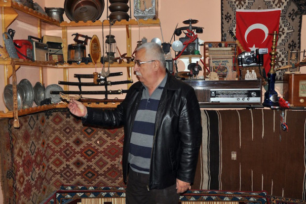İlkokul müdürü, evini müzeye çevirdi
