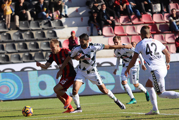 Gaziantepspor, Atiker Konyaspor&#039;a 3-0 mağlup oldu