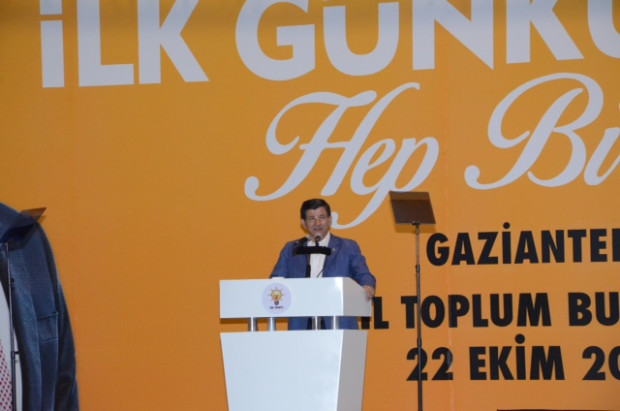 Başbakan Davutoğlu Gaziantep&#039;te STK&#039;larla buluştu