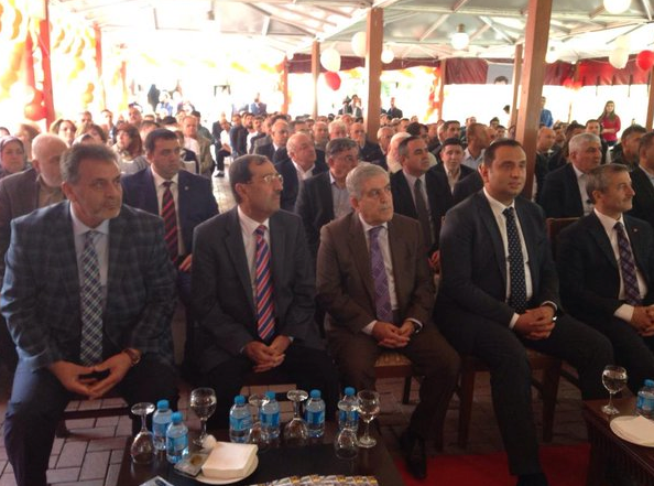Esnaf Bağrına Bastı