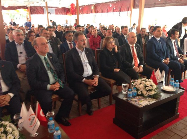 Esnaf Bağrına Bastı