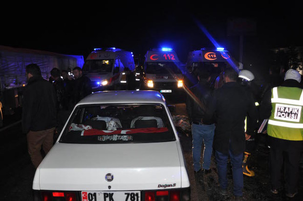 Zincirleme Kaza : 2 ölü, 4 yaralı