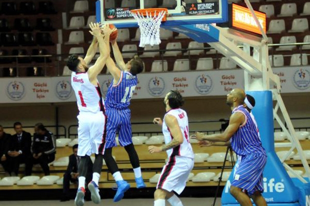 Gaziantep Basketbol uzatmalarda kazandı