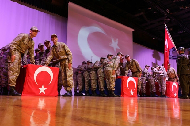 Gaziantep'te, kısa dönem askerler yemin etti