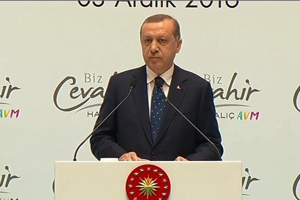Cumhurbaşkanı Erdoğan "Dolarınızı, avronuzu TL'ye çevirin"