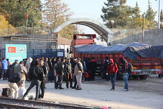 "Karkamış Sınır Kapısında gümrük işlemleri sürüyor"