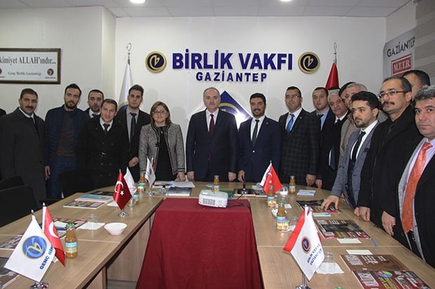 Bakan Faruk Özlü’den Birlik Vakfı’na ziyaret