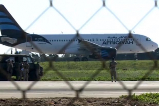 118 yolcusu bulunan Libya uçağı kaçırıldı