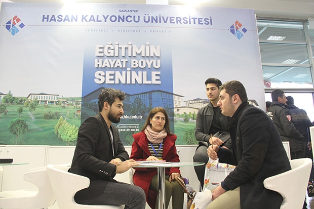 Hasan Kalyoncu Üniversitesi'ne fuarlarda yoğun ilgi