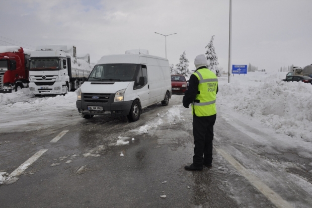 60 saat sonra trafiğe açıldı