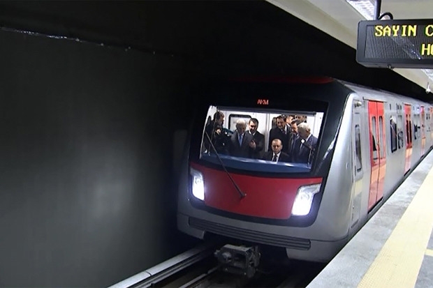 Keçiören Metrosu'nda ilk sürüşü Cumhurbaşkanı Erdoğan yaptı