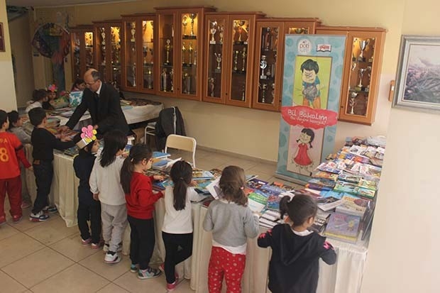 Seçkin Koleji’nden geleneksel bilim kitapları günleri