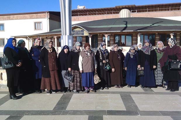 Kilis’te ninelere türbeler gezdirildi