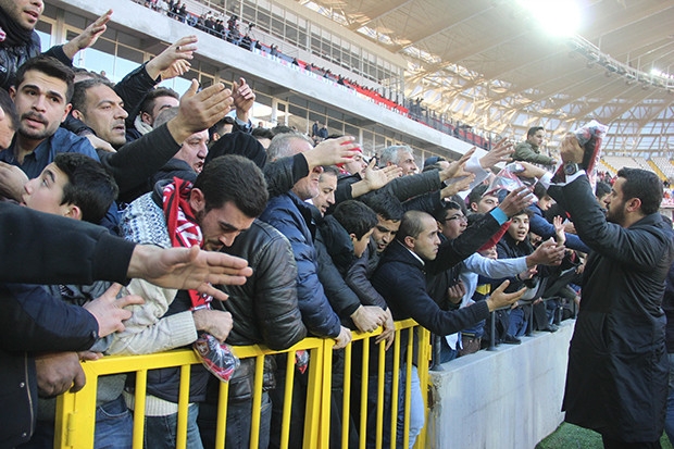 Gaziantep Arena Stadı'ndaki ilk maça 500 özel güvenlik görevlisi tanık oldu