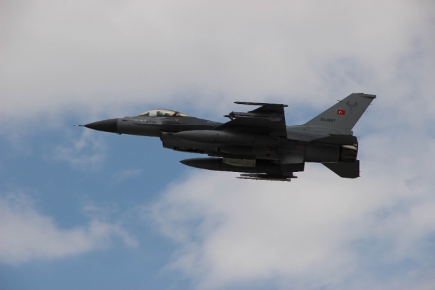 Türk savaş uçakları Kandil’e bomba yağdırdı