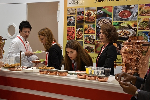 Gaziantep Mutfağına İspanya FITUR 2017 Turizm Fuarı’nda büyük ilgi