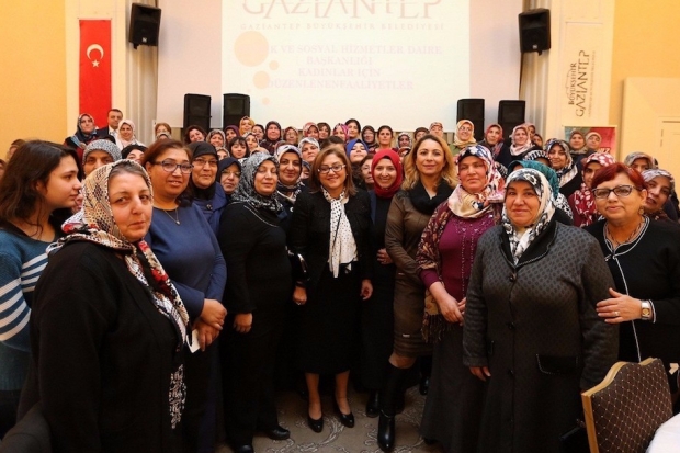 Fatma Şahin, KETEM’den destek alan kadınlarla bir araya geldi