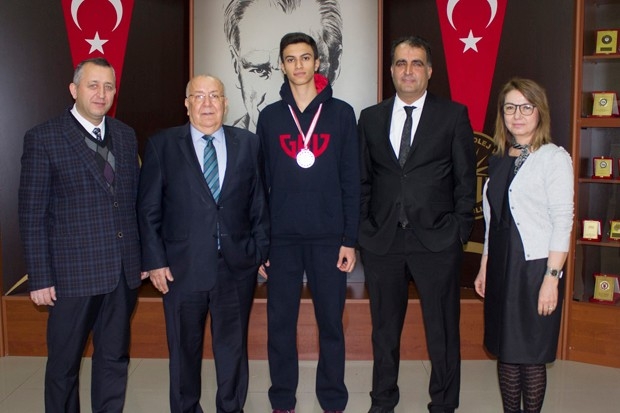 GKV’li Hüseyin Eren Şahin'in  kick boks başarısı
