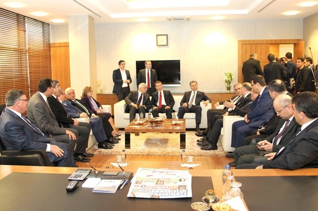 Başbakan Yardımcısı Canikli Güneydoğu Anadolu İhracatçı Birliklerini  ziyaret etti