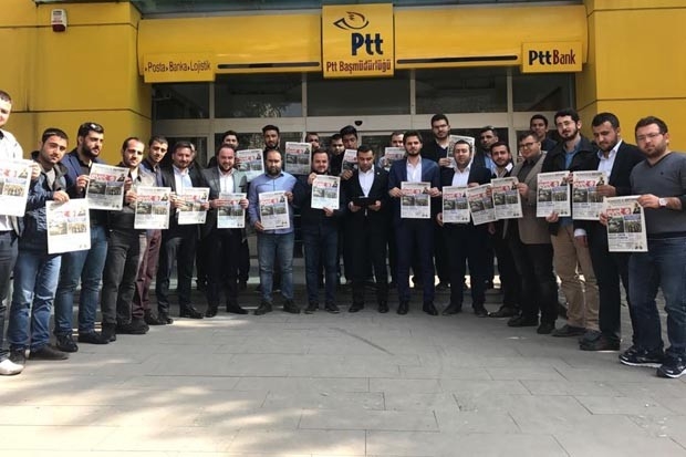 AK Partili gençlerden Kılıçadoroğlu'na 'evet' postası