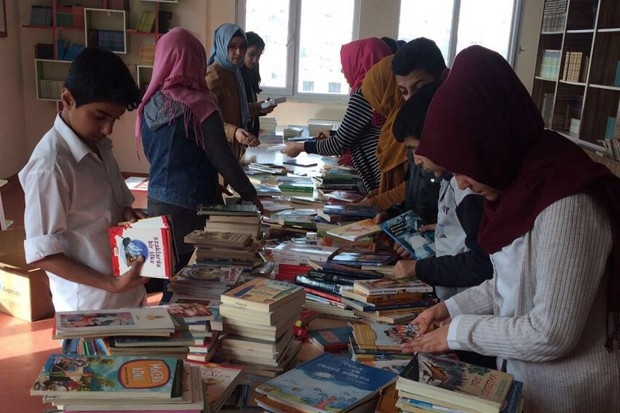 Bahçeşehir Koleji öğrencilerinden kitap bağışı