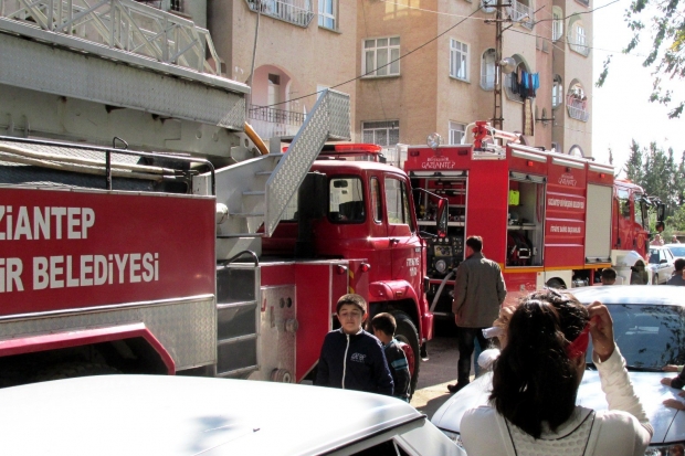 Fritöz makinesi mutfağı yaktı