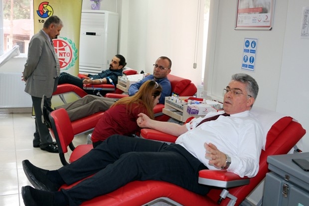 Nizip Ticaret Odası üyeleri kan bağışında bulundu
