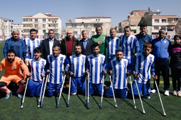 Şahinbey ampute futbol takımı galibiyetle başladı