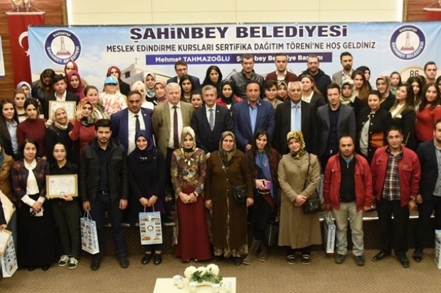 Şahinbey'de sertifika töreni