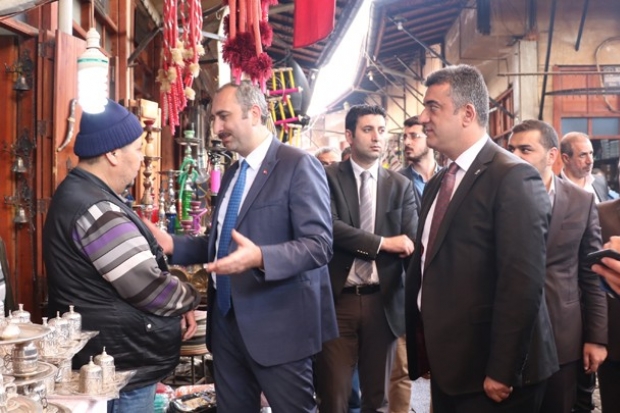 AK Parti Genel Sekreteri Abdulhamit Gül’den bakırcılar esnafına ziyaret