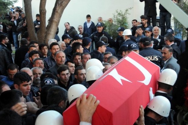 Gaziantepli şehit polis son yolculuğuna uğurlandı