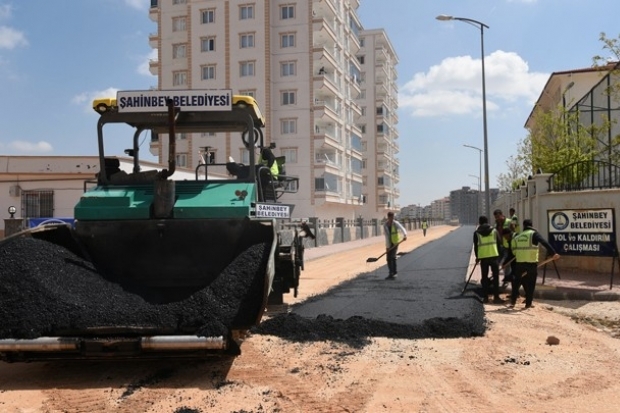Şahinbey Belediyesi asfalt çalışmalarına başladı