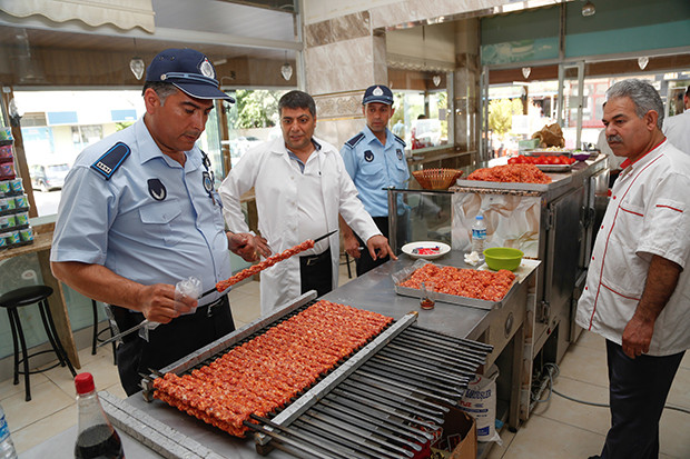 Şehitkamil zabıtasından ramazan denetimi