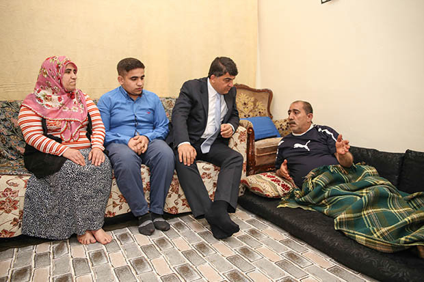 Başkan Rıdvan Fadıloğlu, iftar öncesi vatandaşın sorunlarını dinledi