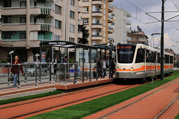 Sınava girecek öğrencilere tramvay ve belediye otobüsleri ücretsiz