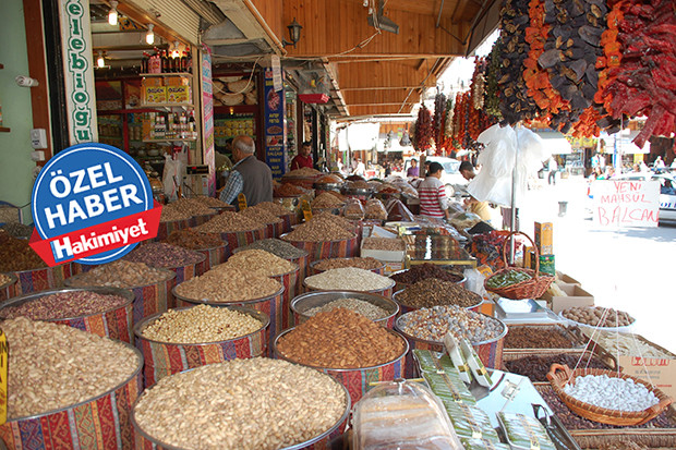 Almacı Pazarı'nda hareketli günler başladı