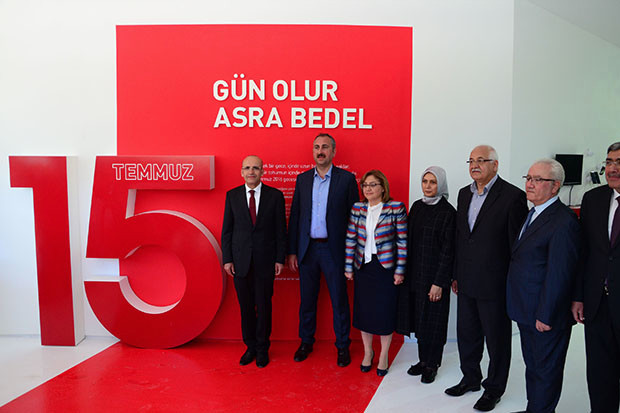 Başbakan Yardımcısı Şimşek, 15 Temmuz Demokrasi Müzesi'ni ziyaret etti