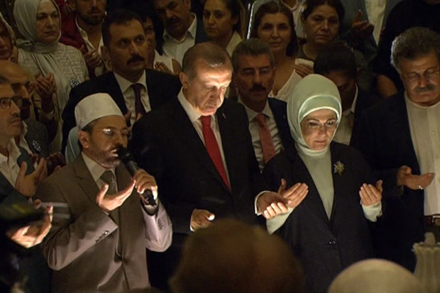 Cumhurbaşkanı Erdoğan Şehitler Anıtı’nın açılışını yaptı