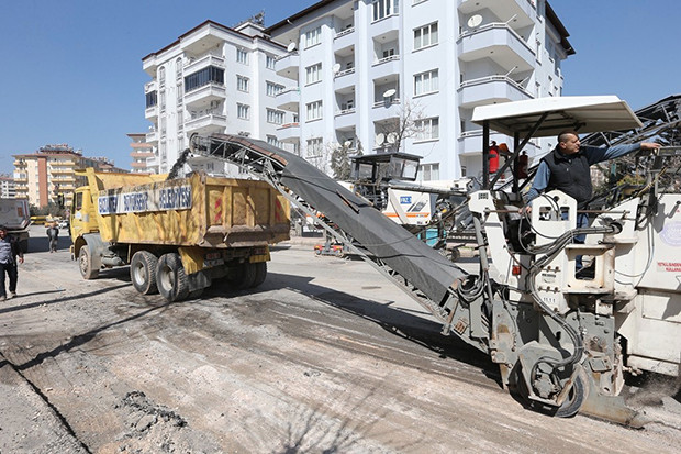 120 bin metre küp eski asfaltı geri dönüşümde kullandı