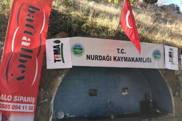 Türk Bayrağı'nı Amanosların zirvesine diktiler