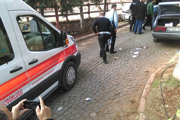 Soygun ihbarına giden polisler kaza yaptı: 4 yaralı