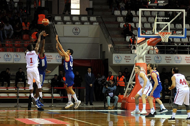 Gaziantep Basketbol geri dönüşü tamamlayamadı