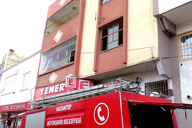 Gaziantep'te ev yangını: 1 çocuk yanarak öldü