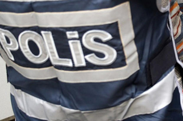 Gaziantep'te izinsiz pankart açan 2 HDP'liye gözaltı