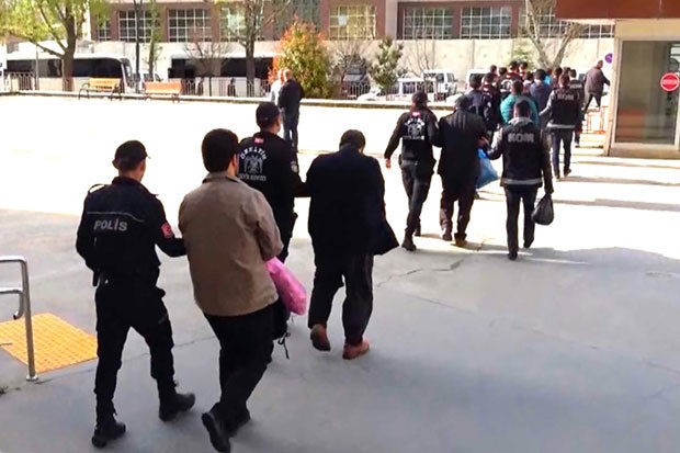 Gaziantep'te FETÖ operasyonunda 14 tutuklama