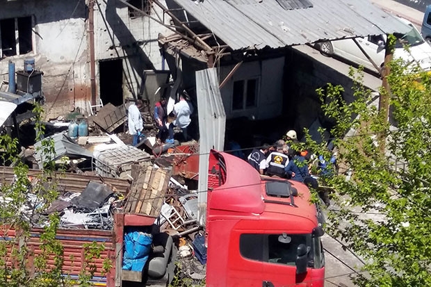 Gaziantep'teki patlamada 'oksijen tüpü' iddiası