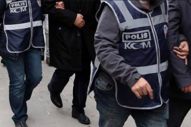 Gaziantep'te 63 eski polise FETÖ'den gözaltı