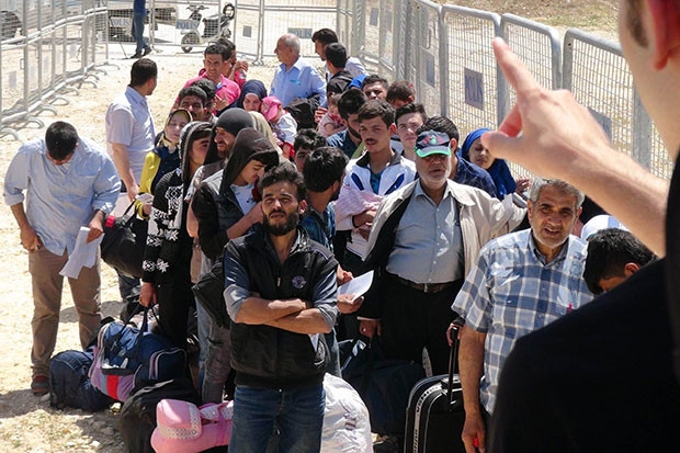 Suriyeliler, bayram için ülkelerine dönüyor