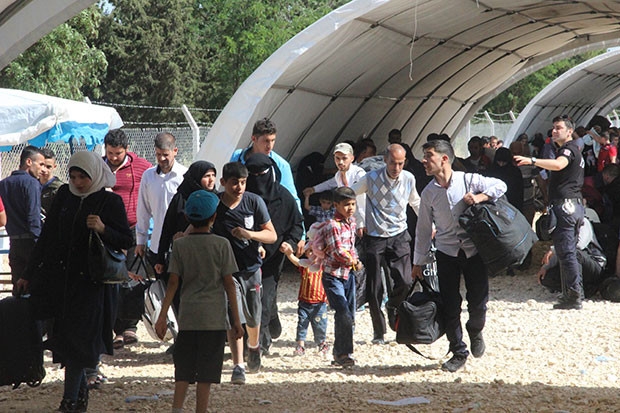 Ülkelerine dönen Suriyelilerin sayısı 72 bine ulaştı
