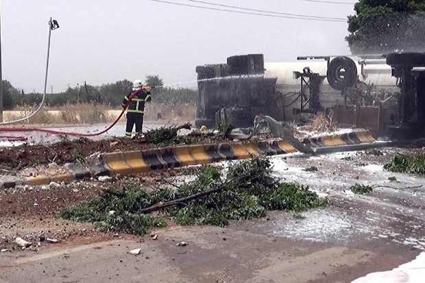 Kilis'te LPG yüklü tanker devrildi